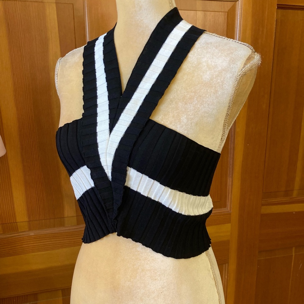 Knitted Halter Tank top. - Picture 2 of 15